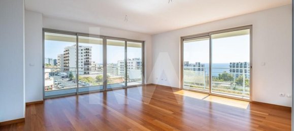 Квартира с 3 спальнями в Фуншал, Португалия № 101340 2