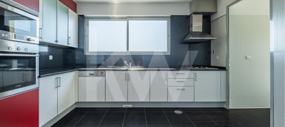 Квартира с 3 спальнями в Фуншал, Португалия № 101340 4