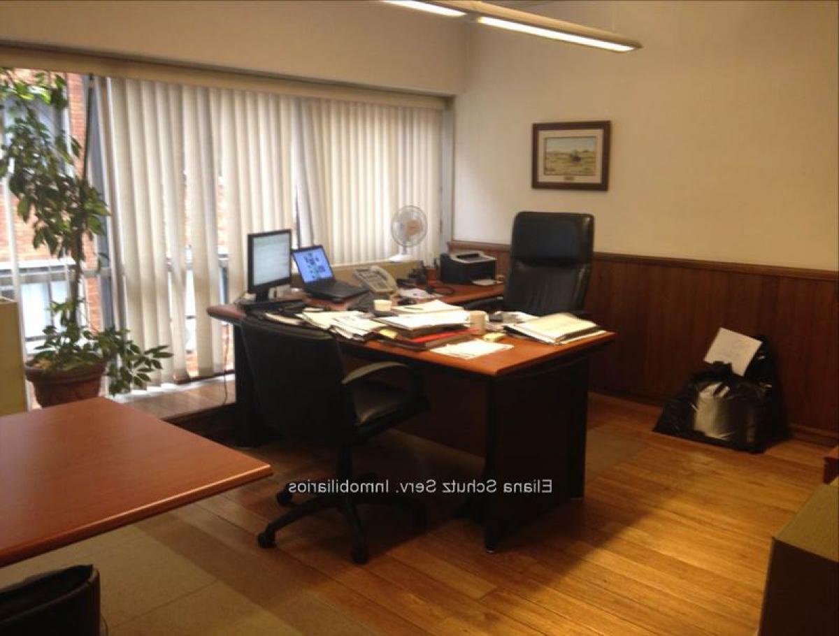 4 bedrooms Office in Montevideo, Uruguay No. 13520