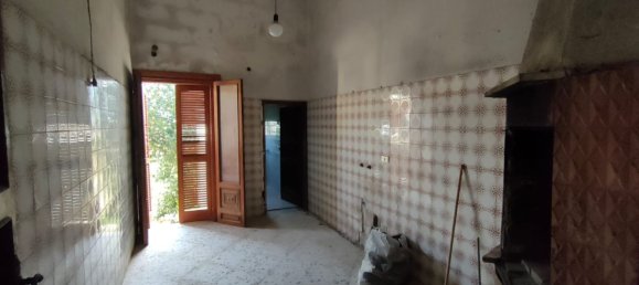 5 rooms Apartment in Neviano, Italy No. 167409 2