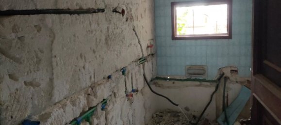 5 rooms Apartment in Neviano, Italy No. 167409 8