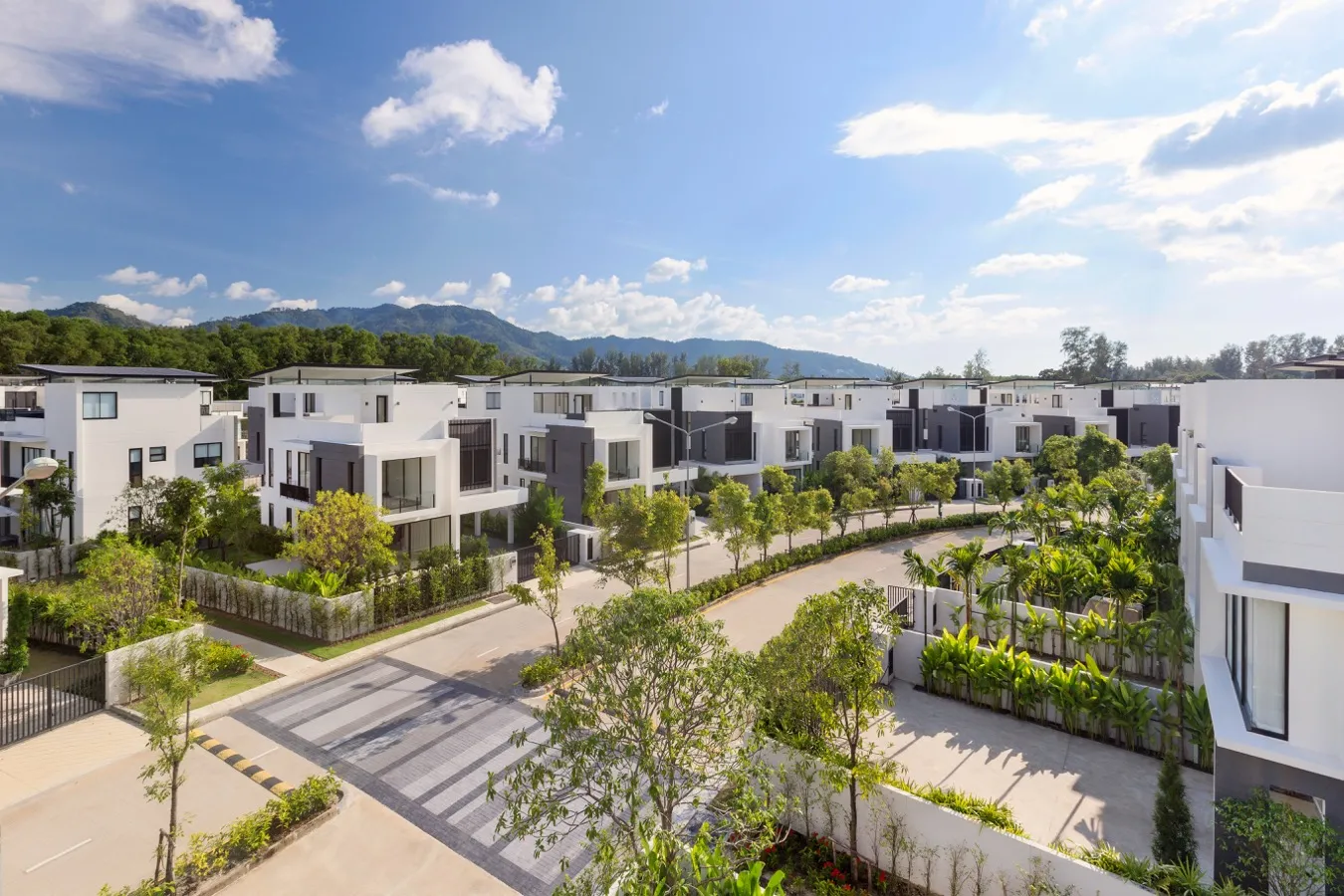 5 bedrooms Villa in Phuket, Thailand No. 79168