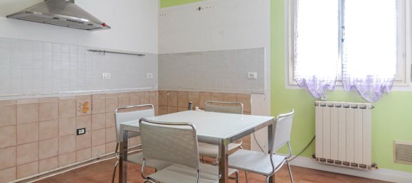 5 rooms Apartment in Cotignola, Italy No. 5653 12