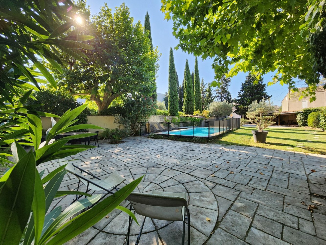 7 chambres Villa à Pierrelatte, France No. 346414