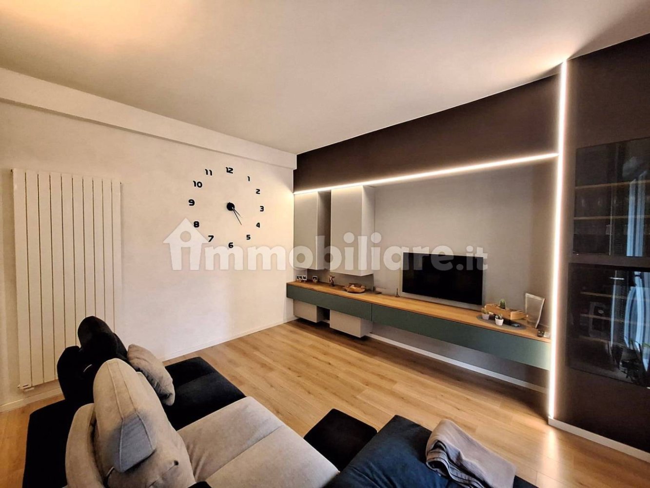 2 bedrooms Apartment in Modena, Italy No. 17497
