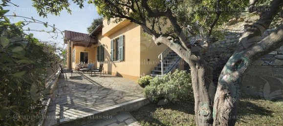 4 rooms Villa in Alassio, Italy No. 218799 3