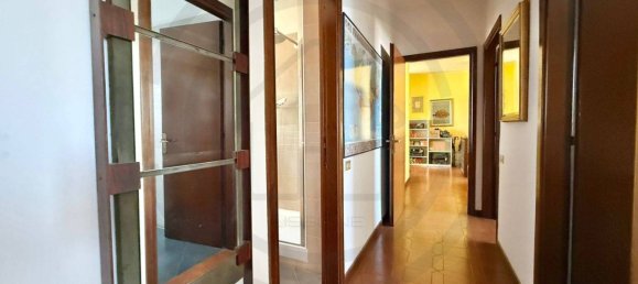 3 bedrooms Penthouse in Biassono, Italy No. 327811 36