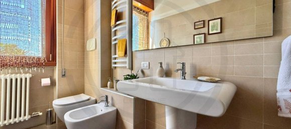 3 bedrooms Penthouse in Biassono, Italy No. 327811 32