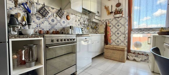 3 bedrooms Penthouse in Biassono, Italy No. 327811 22