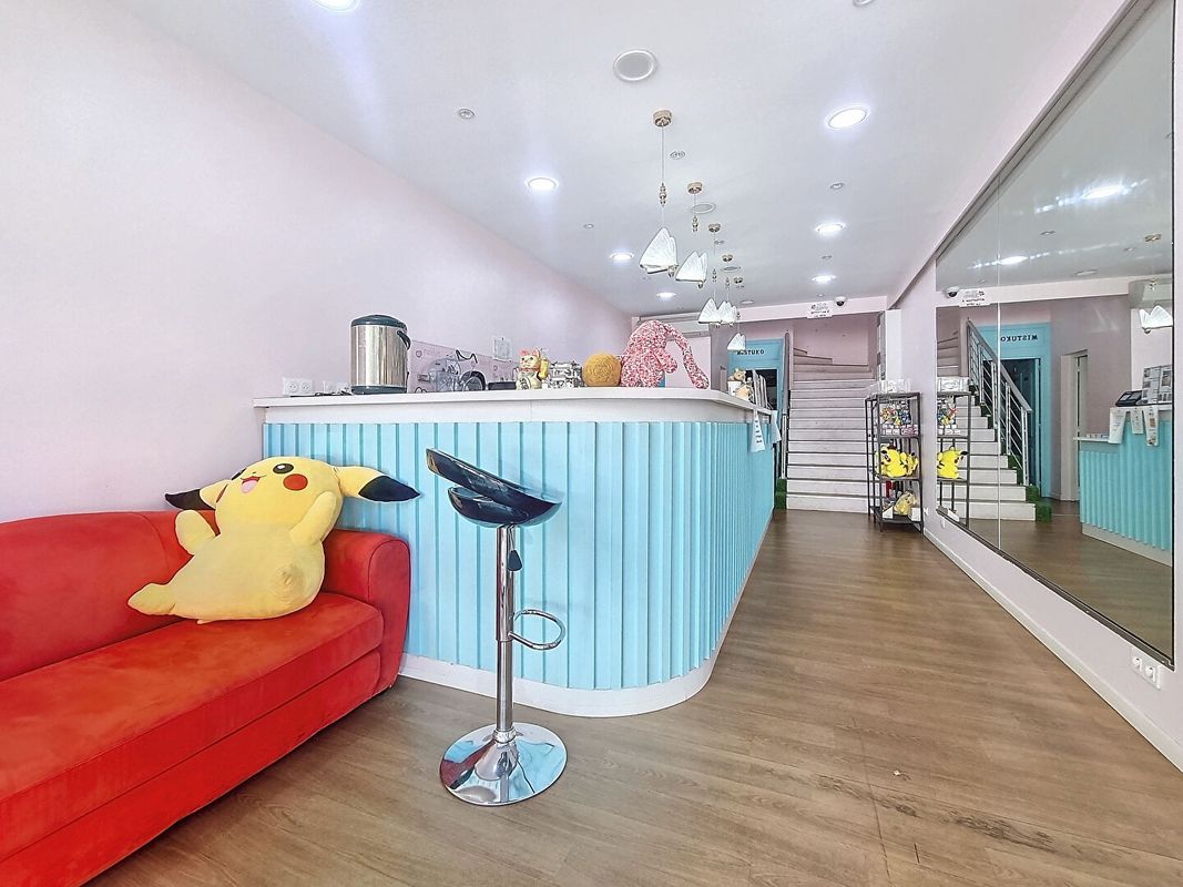 70m² Commercial property in Le Perreux-sur-Marne, France No. 173767