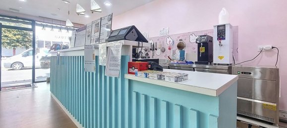 70m² Commercial property in Le Perreux-sur-Marne, France No. 173767 2