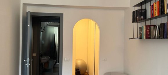 Квартира с 2 комнатами в Милан, Италия № 244005 23