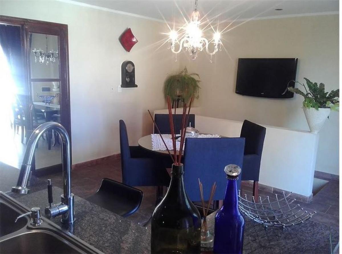 4 bedrooms House in Tigre, Argentina No. 53231