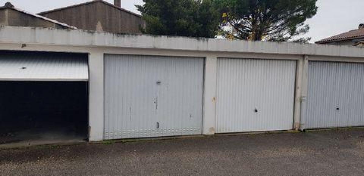 Laden in Avignon, France, Nr. 18415