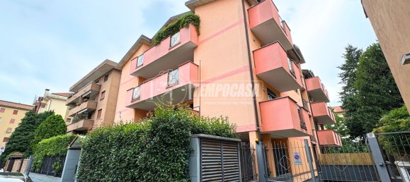 3-salle Appartement à Legnano, Italy No. 274446 27