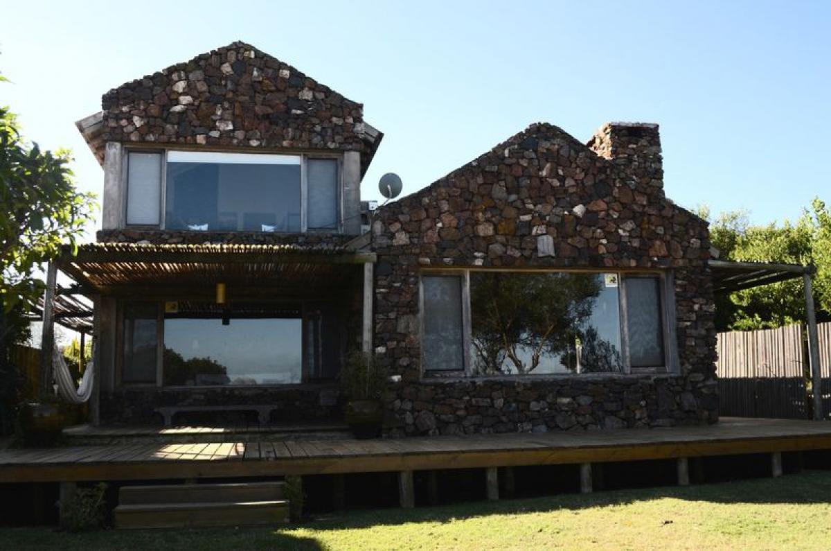 4 bedrooms House in Maldonado, Uruguay No. 4773