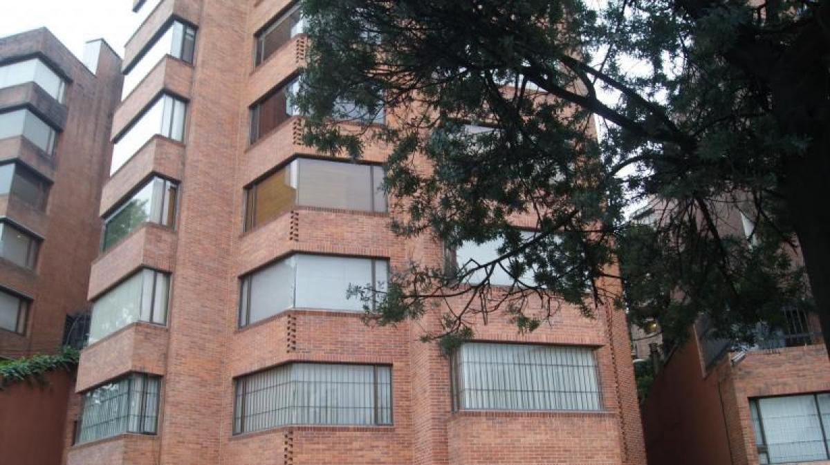 3 bedrooms House in Bogota, Colombia No. 12737