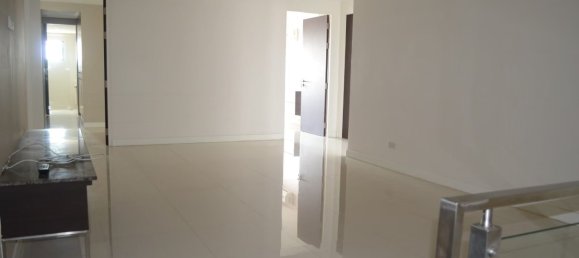 5 bedrooms Condo in Bangkok, Thailand No. 6788 9