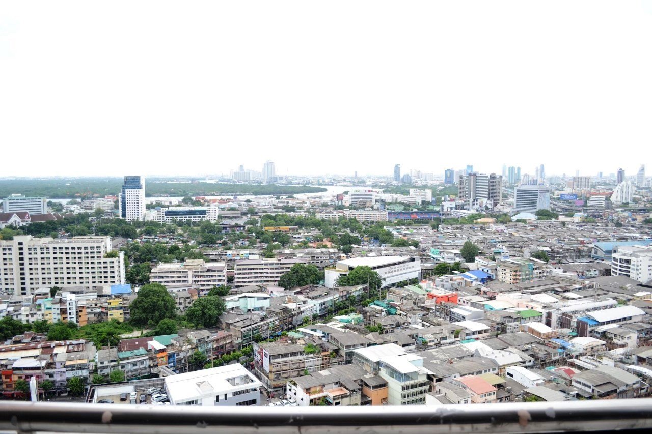 5 bedrooms Condo in Bangkok, Thailand No. 6788