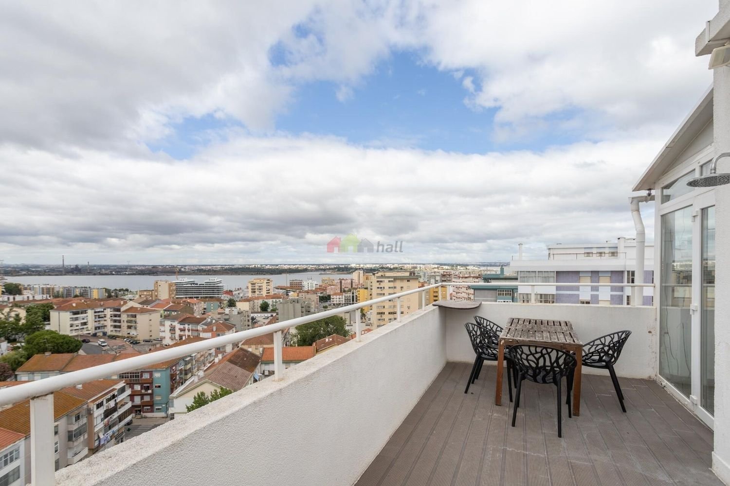 2 bedrooms Apartment in Barreiro, Portugal No. 223387