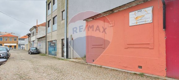 698m² Land in Porto, Portugal No. 34465 16