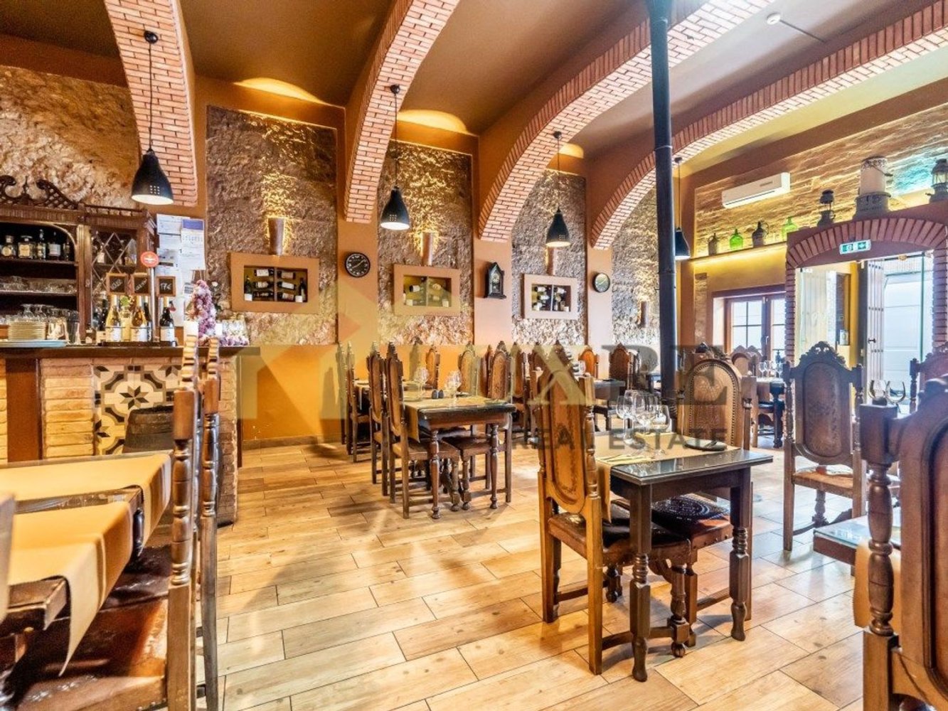 199m² Commercial property in Alvor, Portugal No. 67915