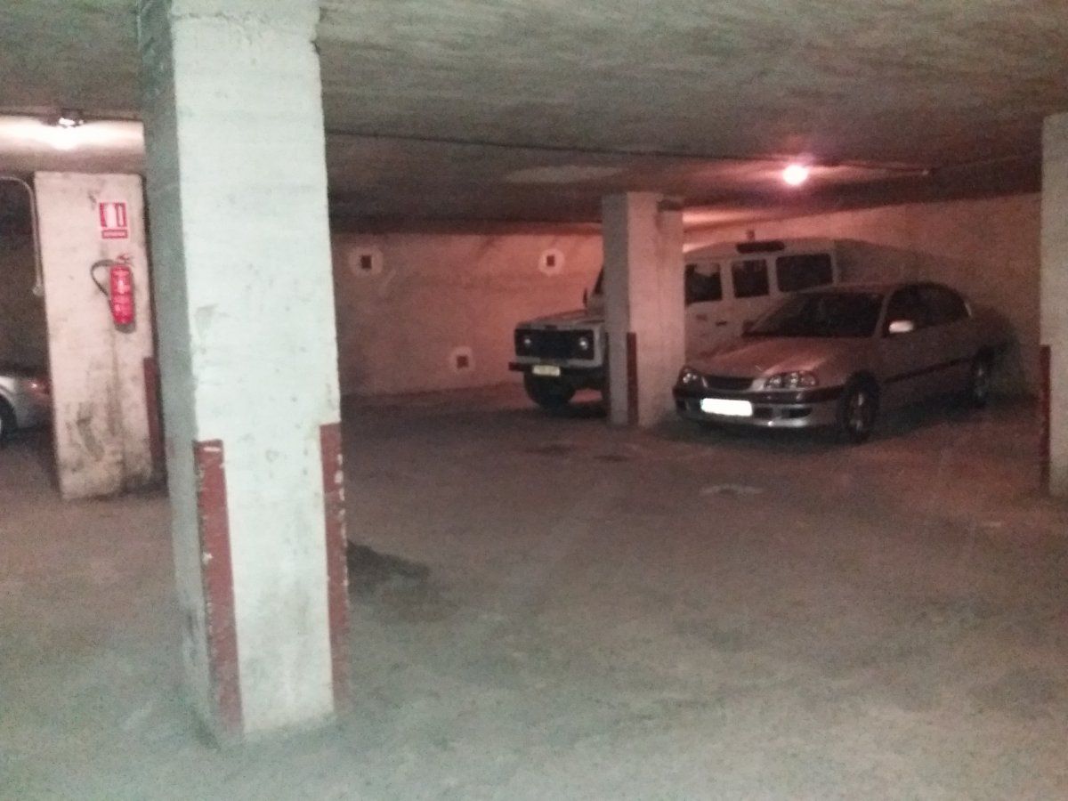Garagem em Nava de la Asuncion, Spain 24 m² N.º 78431