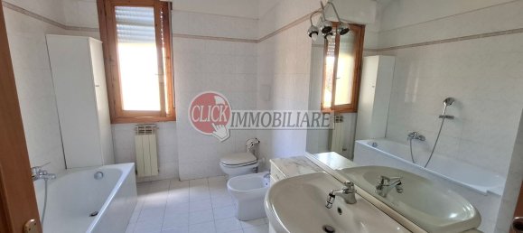 4 bedrooms Apartment in Borgo San Lorenzo, Italy No. 313409 13