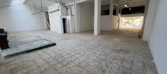 250m² Commercial property in Zaragoza, Spain No. 63660 2