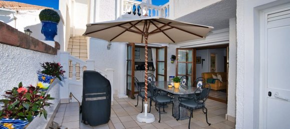 3 bedrooms Villa in Estepona, Spain No. 49770 10