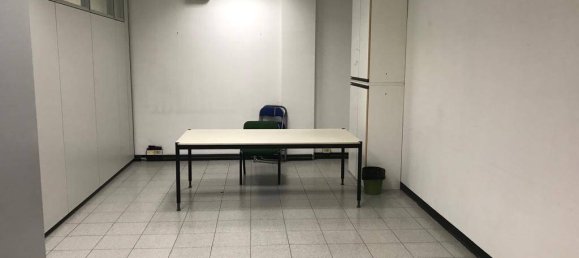 4 rooms Commercial property in Brescia, Italy No. 283574 5