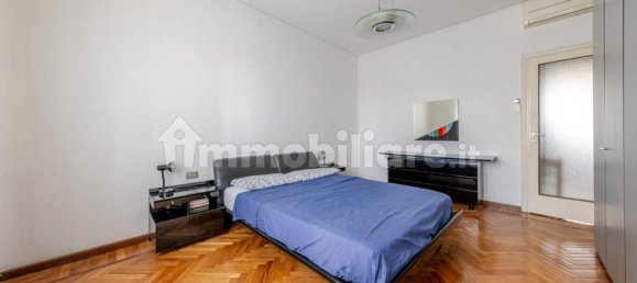 2 bedrooms Apartment in Milan, Italy No. 371736 3