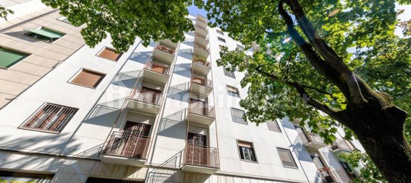 2 bedrooms Apartment in Milan, Italy No. 371736 24