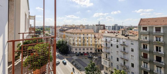 2 bedrooms Apartment in Milan, Italy No. 371736 18