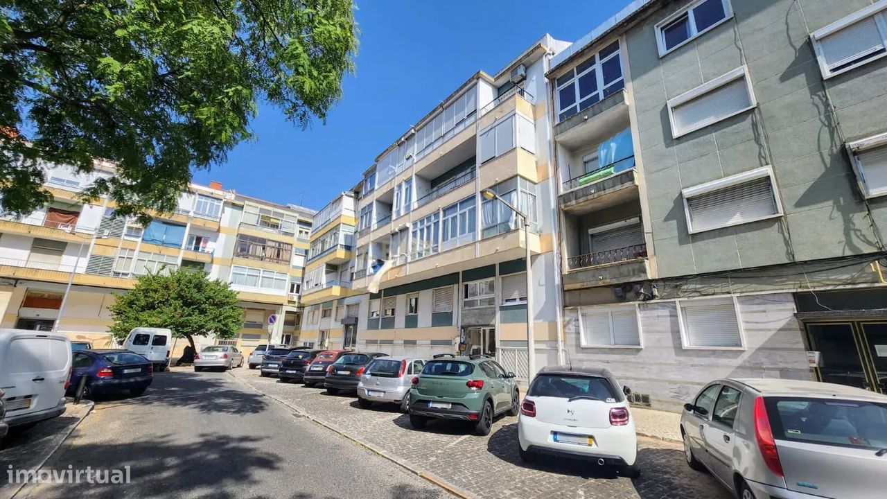 Apartamento de 2 dormitorios en Odivelas, Portugal No. 277858