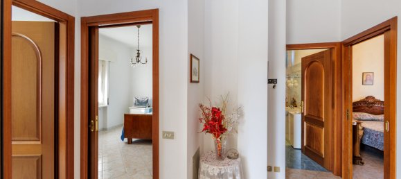 3 غرف نوم شقة في Mezzago, Italy رقم 226679 11