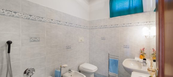 3 غرف نوم شقة في Mezzago, Italy رقم 226679 14