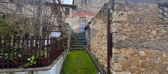 5-salle Maison à Massa Martana, Italy No. 4738 7