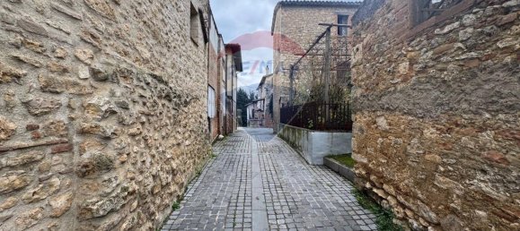 5-salle Maison à Massa Martana, Italy No. 4738 6