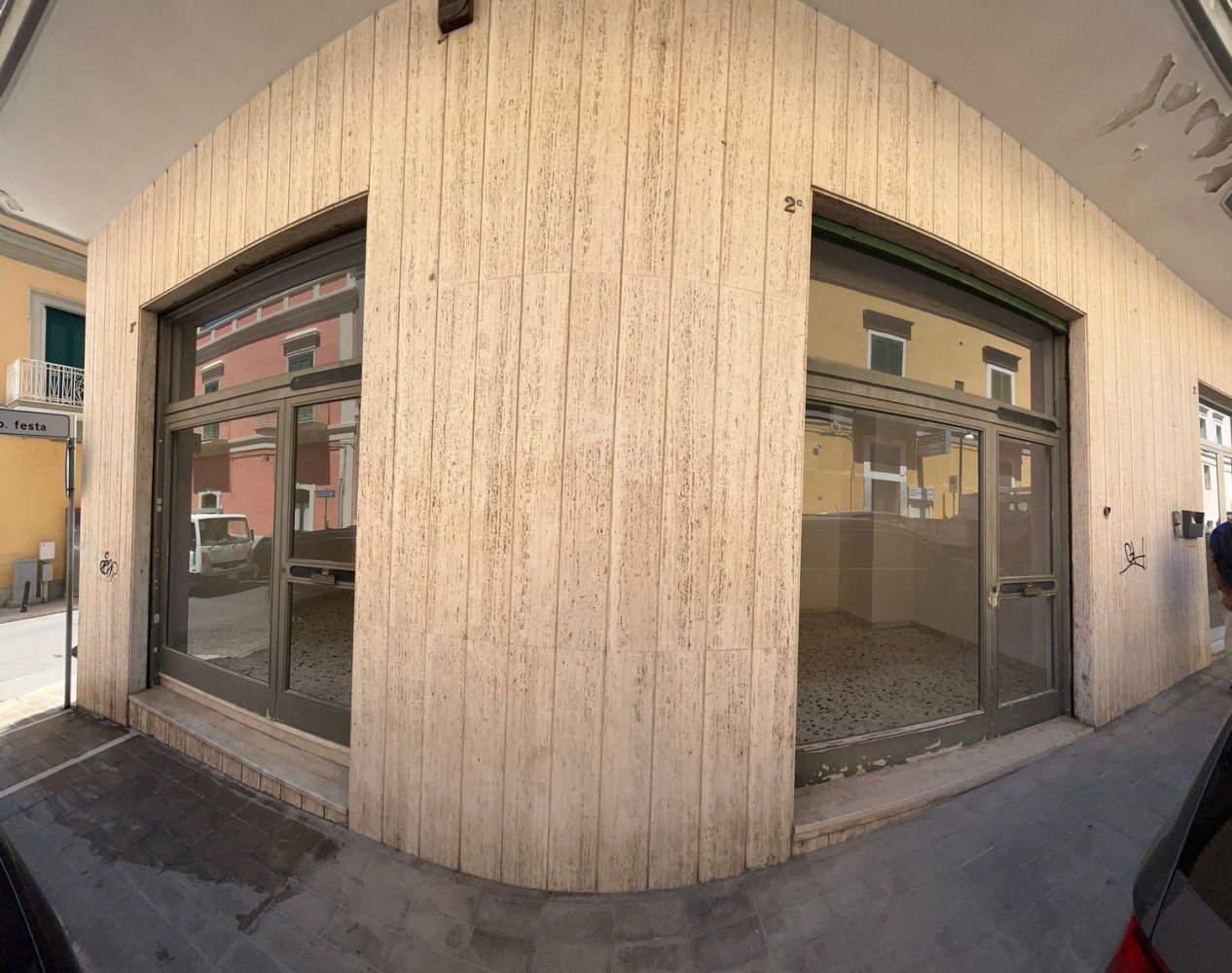 Gewerbliche Immobilie in Matera, Italy 81m², Nr. 254844