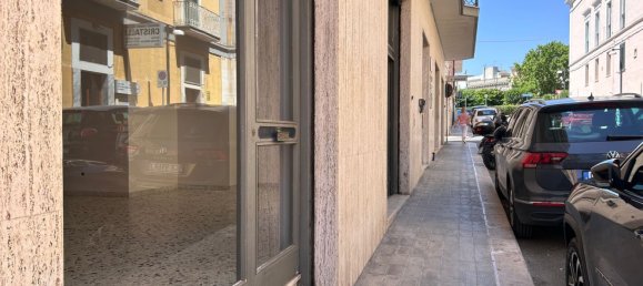 Gewerbliche Immobilie in Matera, Italy 81m², Nr. 254844 9