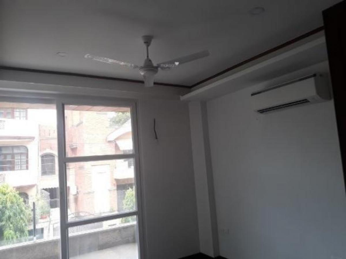 5 bedrooms House in Gurgaon, India No. 797