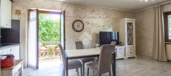 3 rooms Apartment in Cittaducale, Italy No. 298789 4