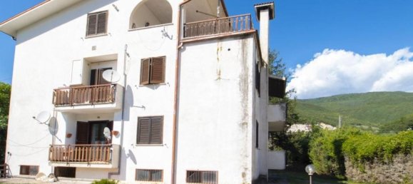 3 rooms Apartment in Cittaducale, Italy No. 298789 14