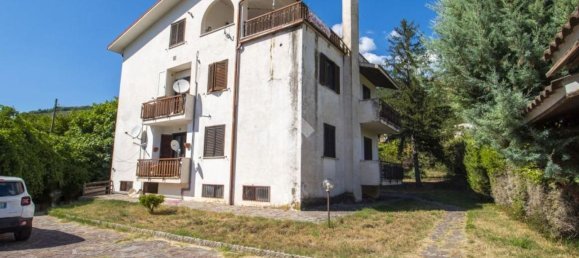 3 rooms Apartment in Cittaducale, Italy No. 298789 11