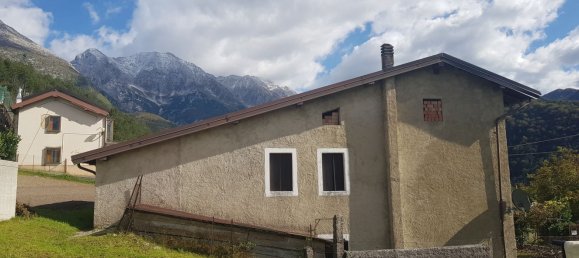 Casa de 10 habitaciónes en Udine, Italy No. 71402 10