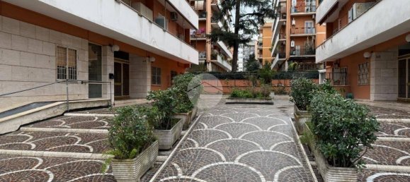 1 bedroom Apartment in Rome, Italy No. 189610 2