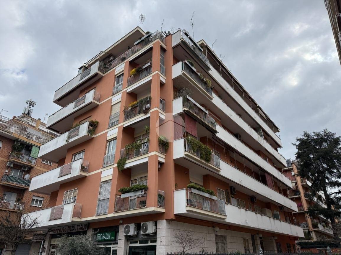 1 bedroom Apartment in Rome, Italy No. 189610