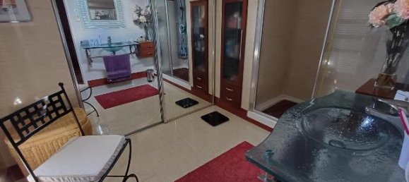 Casa de 5 dormitorios en Le Mans, France No. 295302 10