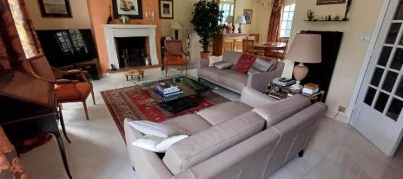 Casa de 5 dormitorios en Le Mans, France No. 295302 3